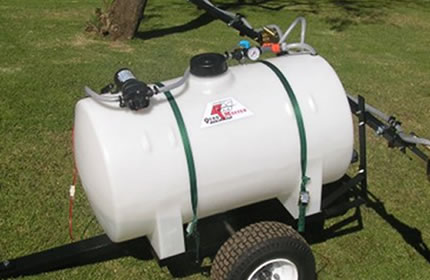 QM0423 - 250L Tow Boom Sprayer